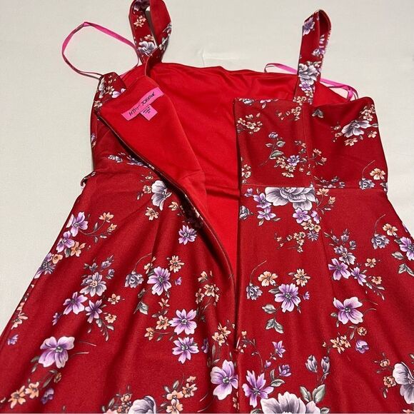 Betsey Johnson Petite Floral A-Line Dress - Picture 5 of 16